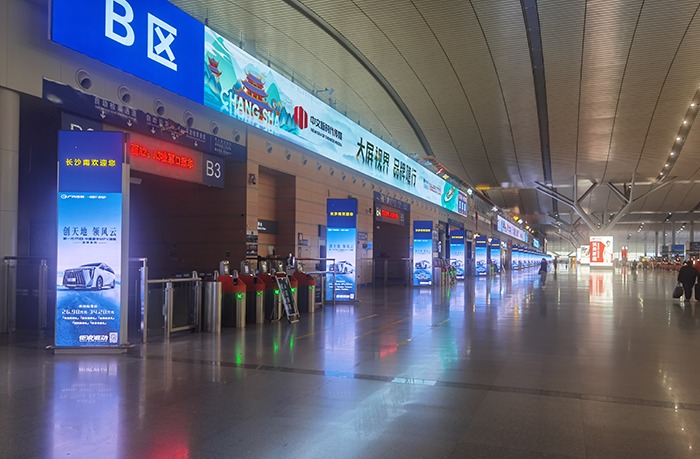LED广告机,LED灯杆屏