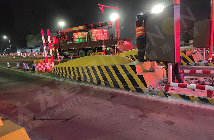 led灯杆屏|智慧灯杆屏|led广告机|智慧路灯屏|户外LED广告机|灯杆屏|智慧灯杆|智慧路灯