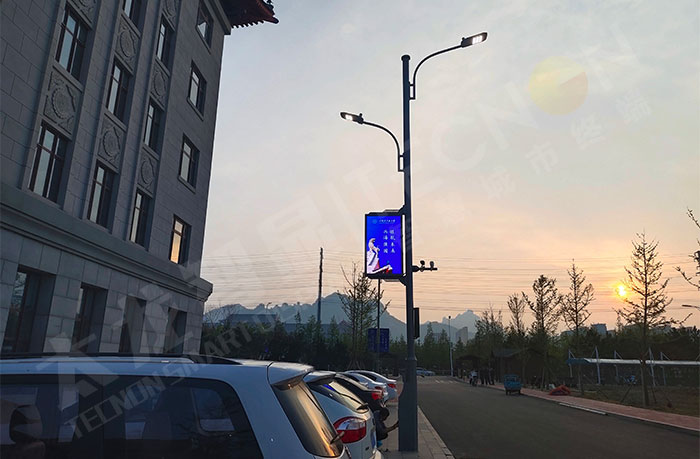 智慧灯杆屏从硬件载体到城市服务节点转型
